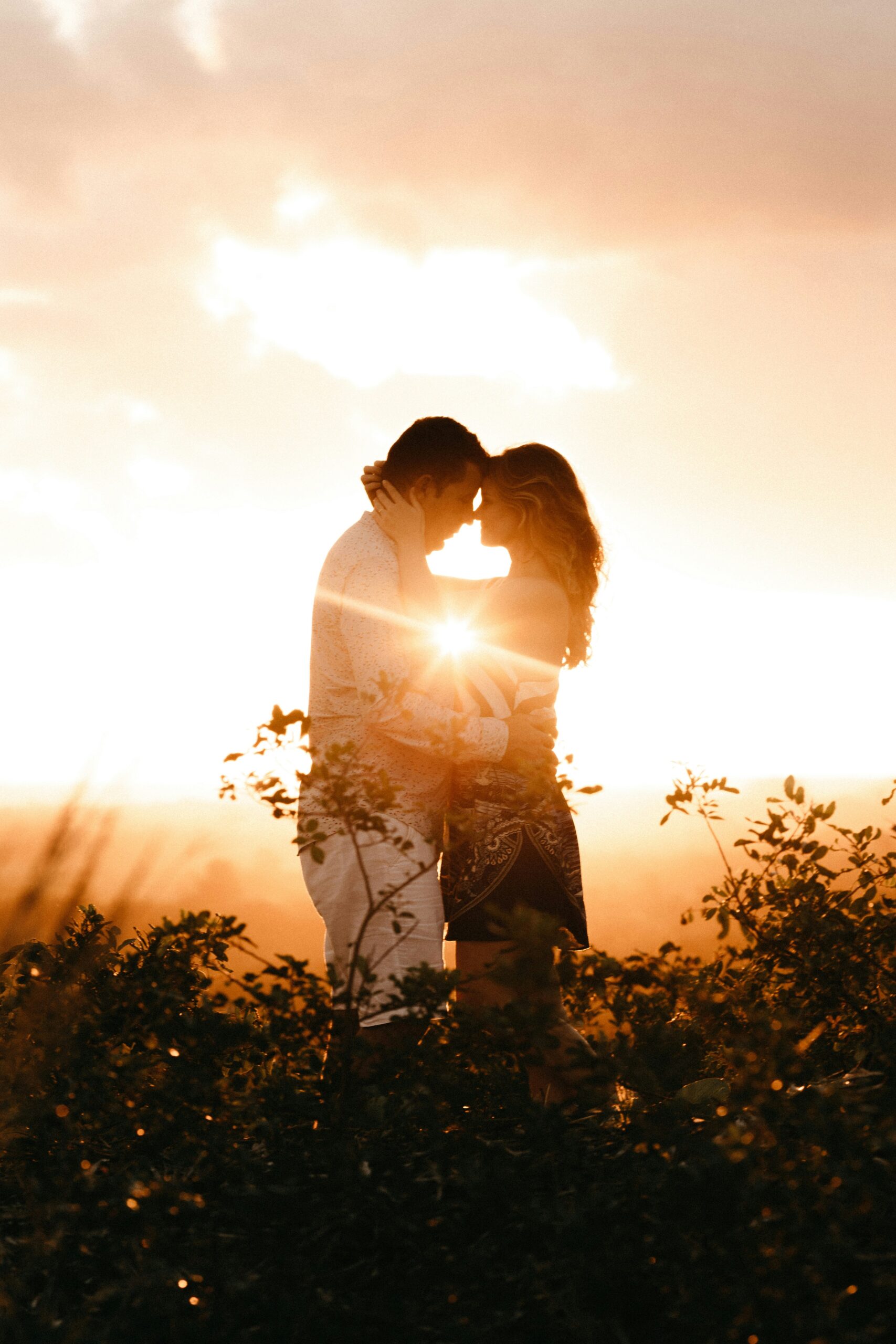 10 Differences between Loving Someone and being in Love with Someone
