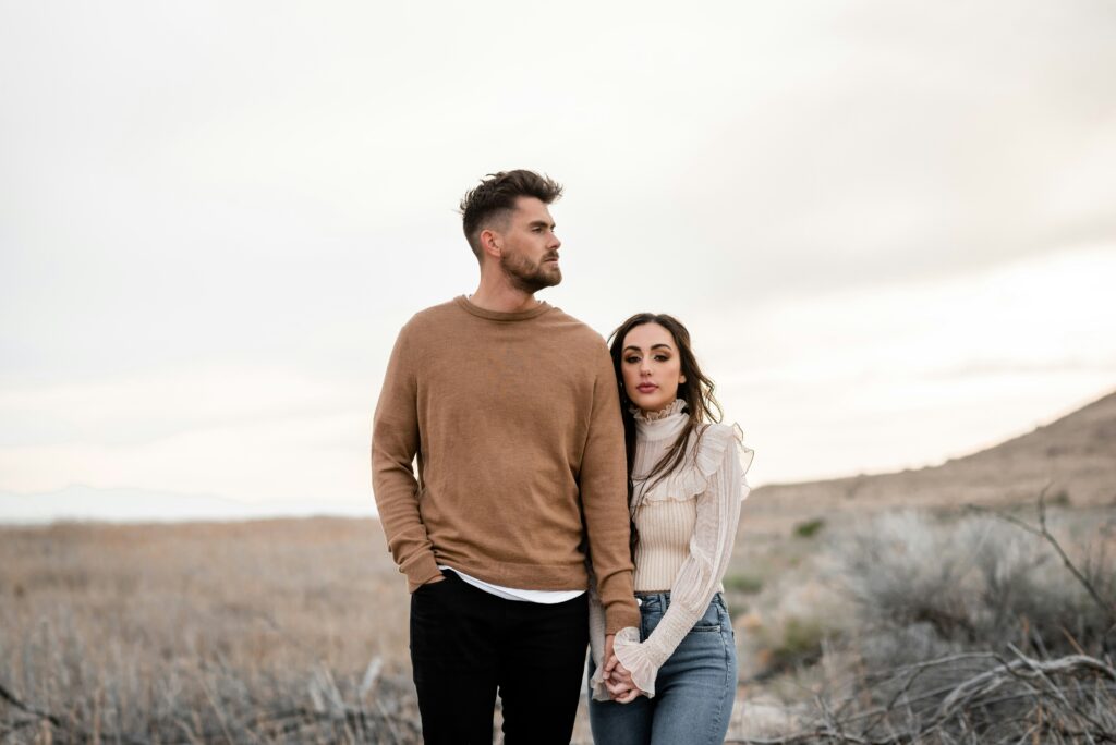 10 Real Physical Signs Someone Is Thinking About You (And Secretly Falling in Love)