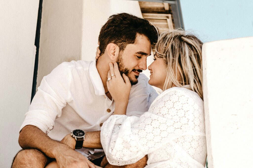 10 Ways Men Show They Are Into You (That You’re Not Noticing)