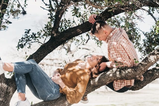 20 Signs He's Checked Out and Wants Out of the Relationship