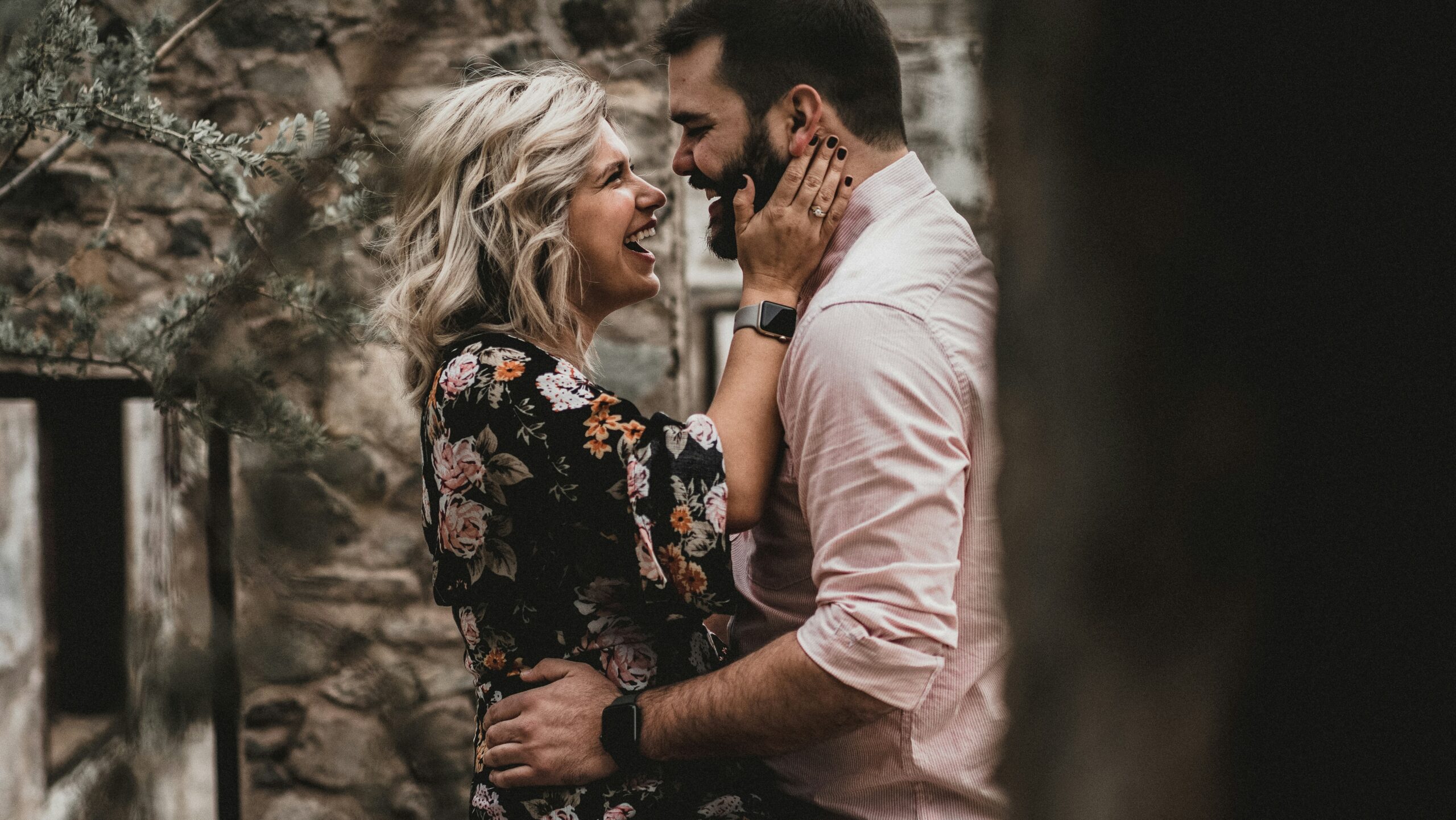6 Things a Man Does When He's Genuinely Afraid of Losing You