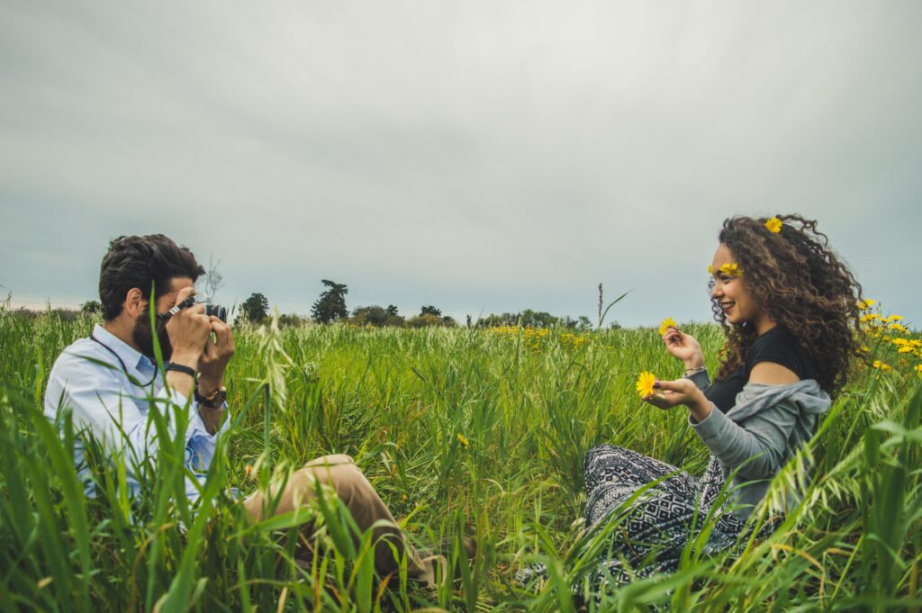 7 Clear Signs You’re His ‘half-girlfriend’