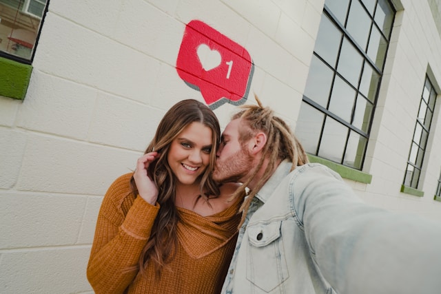 8 Zodiac Couples Destined to Find Love in 2026