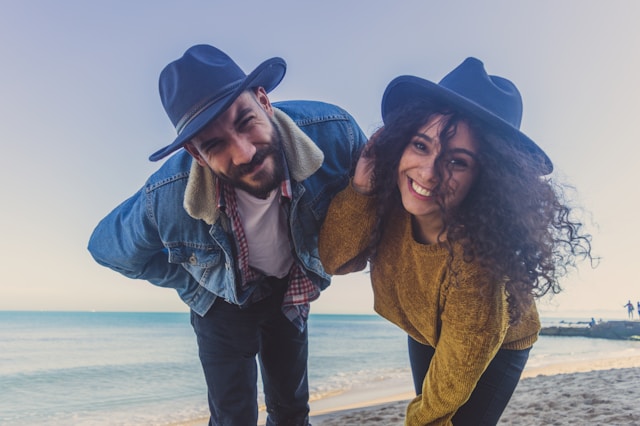 Love Compatibility Between Zodiac Signs