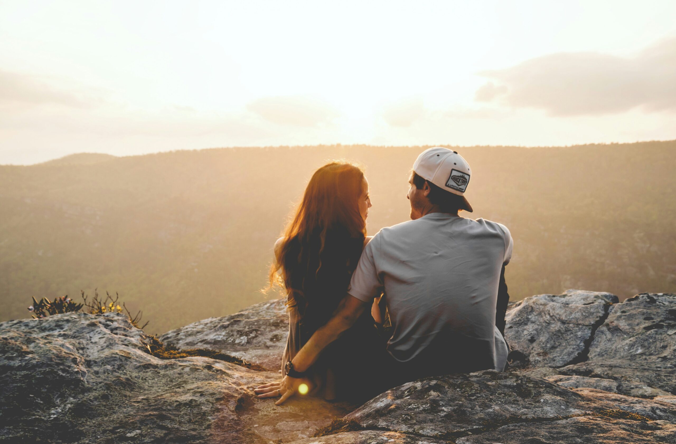 Who Are Complete Opposites But Attract Each Other Like Crazy, Based On Zodiac Sign