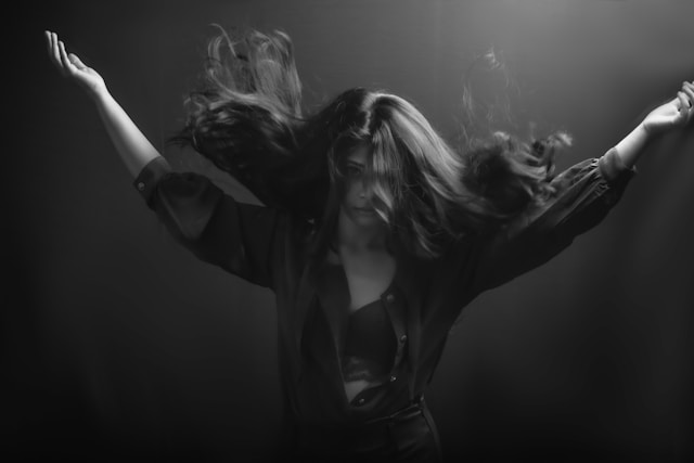 People Born Under These Zodiac Signs Having A Powerful Aura